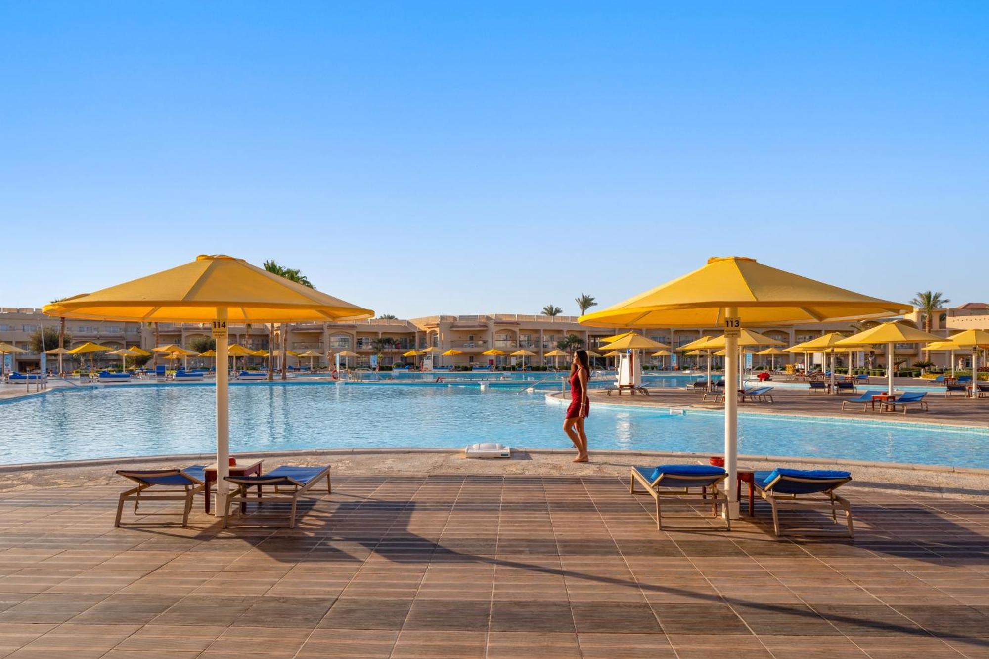 Pickalbatros Royal Moderna Sharm "Aqua Park" Hotel Exterior foto El Alamein